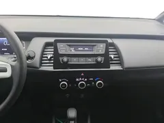 2021 Honda Fit 1.5L CVT, белый — фото 13