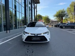 2022 Toyota Levin Hybrid 1.8H E-CVT, белый — фото 2