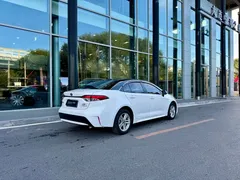 2022 Toyota Levin Hybrid 1.8H E-CVT, белый — фото 9