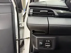 2022 Toyota Yaris L Zhixuan 1.5L CVT Luxury Plus, белый — фото 9