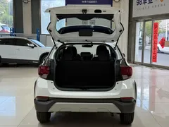 2022 Toyota Yaris L Zhixuan 1.5L CVT Luxury Plus, белый — фото 22