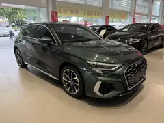 2022 Audi A3 Sportback 35 TFSI Sport, зелёный — фото 3