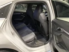 2022 Audi A3L Limousine 35 TFSI Luxury Sport, белый — фото 10