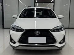 2022 Toyota Yaris L Zhixuan X 1.5L CVT Luxury Plus, белый — фото 2