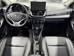 2022 Toyota Yaris L Zhixuan X 1.5L CVT Luxury Plus, белый — фото 13