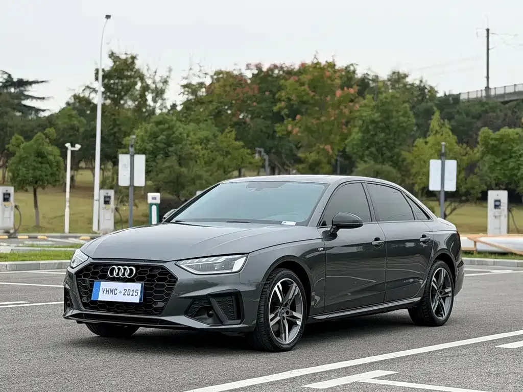 2022 Audi A4L 40 TFSI Luxury Sport