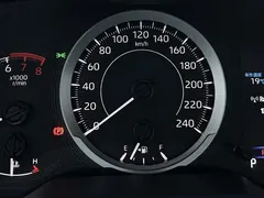 2021 Toyota Corolla 1.2T S-CVT Elite Plus, белый — фото 13