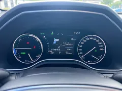 2022 Toyota Avalon Hybrid 2.5L Luxury, чёрный — фото 22