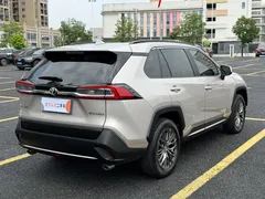 2023 Toyota Wildlander 2.0L CVT 2WD Luxury Plus — фото 7