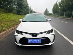 2021 Toyota Corolla 1.2T S-CVT Luxury, белый — фото 2