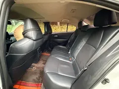 2021 Toyota Corolla 1.2T S-CVT Luxury, белый — фото 11
