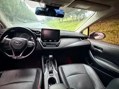 2021 Toyota Corolla 1.2T S-CVT Luxury, белый — фото 12