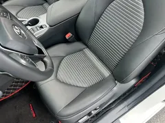 2023 Toyota Camry 2.0S Knight, белый — фото 11