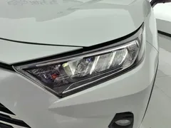 2021 Toyota RAV4 2.0L CVT PLUS, белый — фото 5