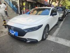 2021 Mazda 3 2.0L AT, белый — фото 1