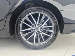 2023 Toyota Camry 2.5HG, чёрный — фото 6