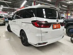 2022 Honda Odyssey 2.0L e:HEV, белый — фото 6