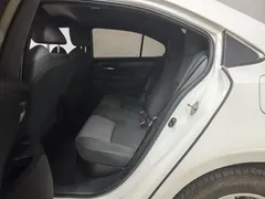 2021 Toyota Levin Hybrid 1.8H E-CVT Advanced, белый — фото 8