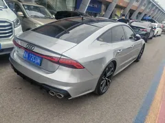 2021 Audi A7 40 TFSI Luxury, чёрный — фото 2