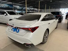 2021 Toyota Avalon 2.5L Luxury, белый — фото 5