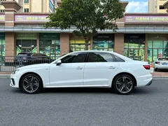2022 Audi A4L 40 TFSI Luxury Sport, белый — фото 11