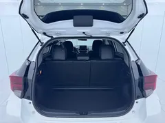2022 Toyota Yaris L Zhixuan X 1.5L CVT Luxury Plus, белый — фото 14