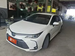 2022 Toyota Corolla 1.8L Hybrid E-CVT, белый — фото 1