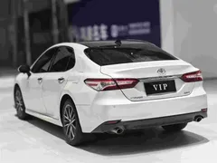 2021 Toyota Camry 2.5G Luxury, белый — фото 4