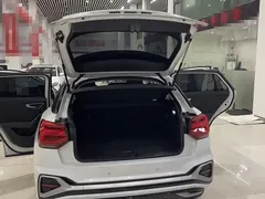 2022 Audi Q2L 35 TFSI Sport, белый — фото 19