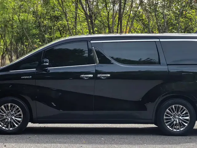 2021 Toyota Alphard Hybrid 2.5L Premium