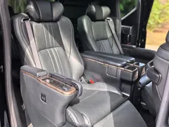 2021 Toyota Alphard Hybrid 2.5L Premium, чёрный — фото 12