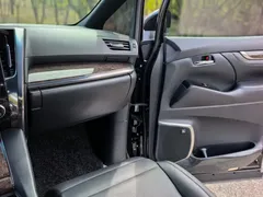 2021 Toyota Alphard Hybrid 2.5L Premium, чёрный — фото 16