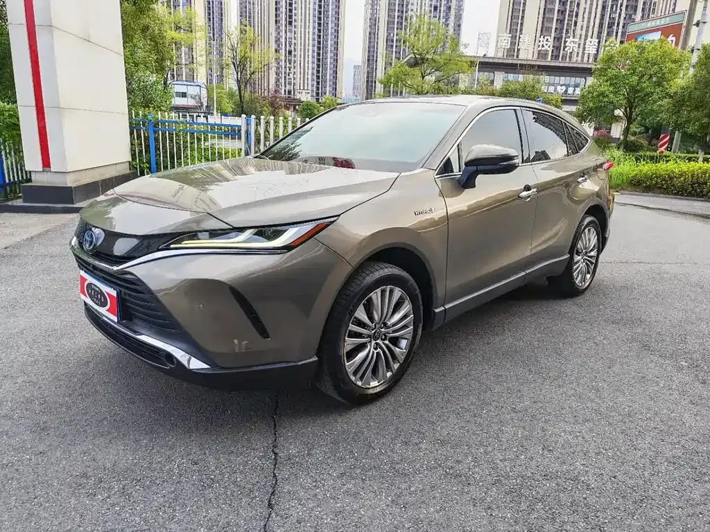 2022 Toyota Harrier Hybrid 2.5L CVT 4WD Flagship