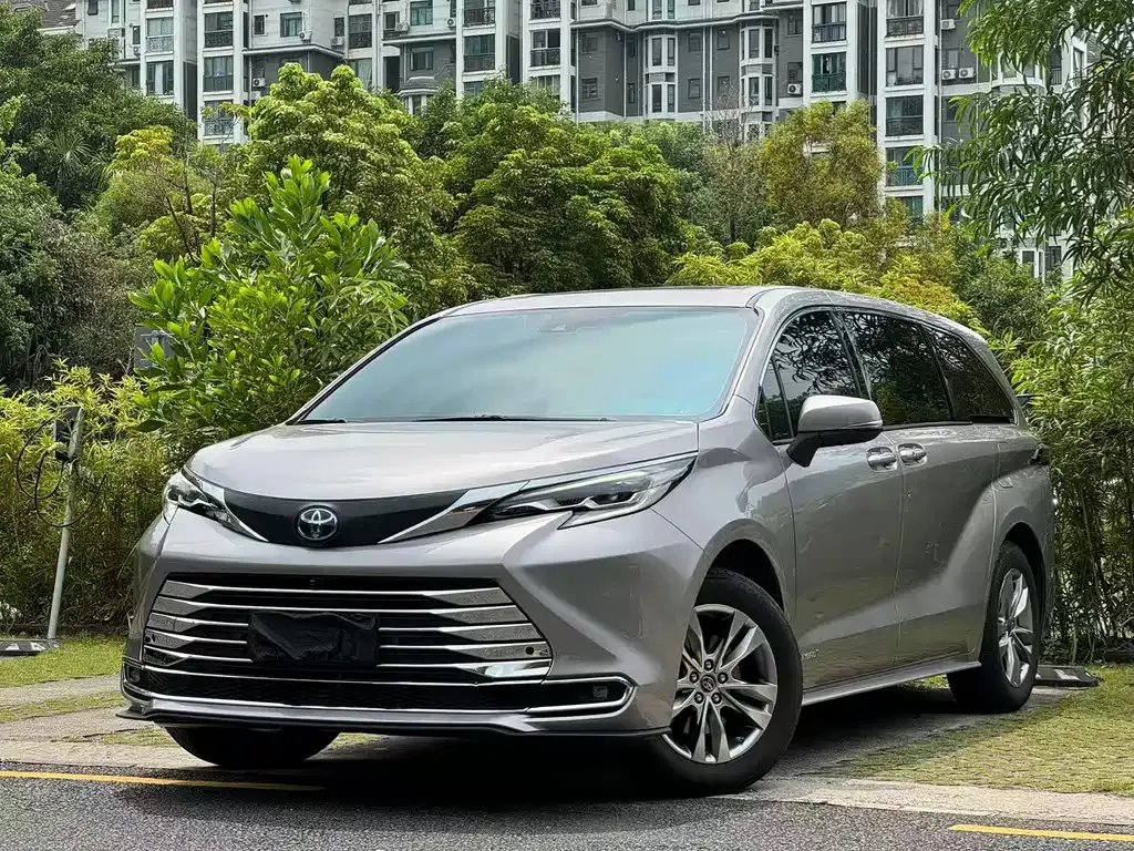2023 Toyota Sienna 2.5L Hybrid Comfort