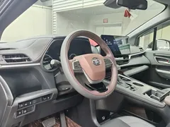 2021 Toyota Sienna 2.5L, чёрный — фото 8