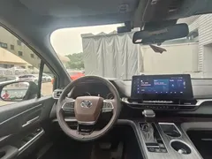 2021 Toyota Sienna 2.5L, чёрный — фото 11