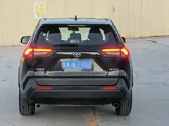 2023 Toyota RAV4 2.0L CVT 2WD Fashion Plus, чёрный — фото 9