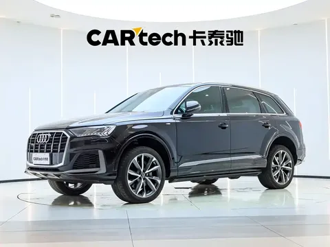 2023 Audi Q7 55 TFSI quattro S line Sport