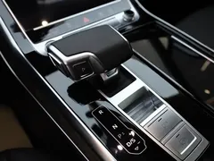 2023 Audi Q7 55 TFSI quattro S line Sport, чёрный — фото 17