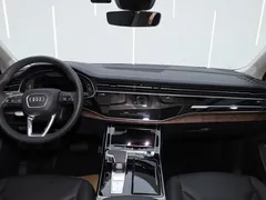 2023 Audi Q7 55 TFSI quattro S line Sport, чёрный — фото 21