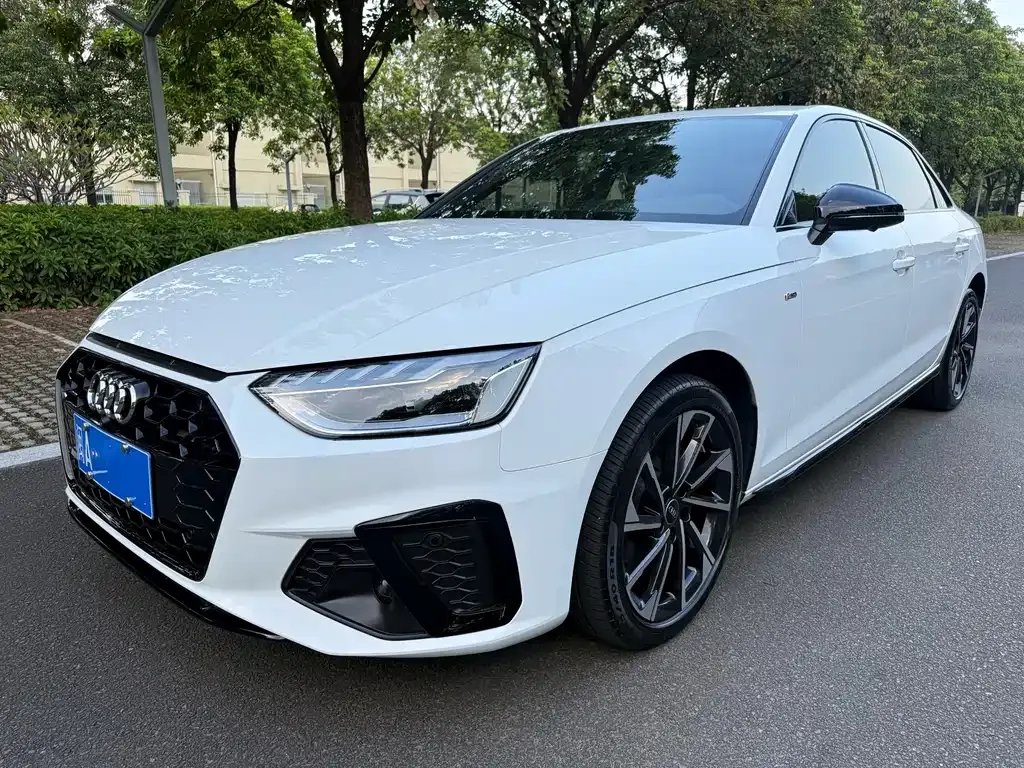 2023 Audi A4L 40 TFSI Luxury Dynamic