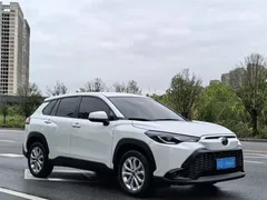 2022 Toyota Frontlander 2.0L CVT Elite, белый — фото 3