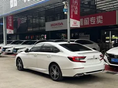 2022 Honda Accord 260TURBO Premium, белый — фото 9