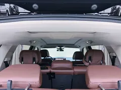 2023 BMW X7 xDrive40i Luxury Package, чёрный — фото 9