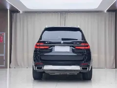 2023 BMW X7 xDrive40i Luxury Package, чёрный — фото 20