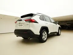 2021 Toyota RAV4 2.0L CVT 2WD Urban, белый — фото 6