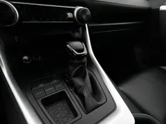2021 Toyota RAV4 2.0L CVT 2WD Urban, белый — фото 15
