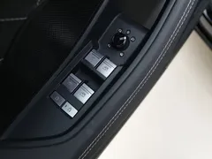 2024 Audi Q6 45 TFSI quattro 6-seat, чёрный — фото 14