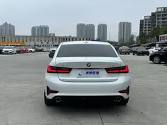 2022 BMW 3 Series 320i Sport Package, белый — фото 5