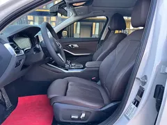 2022 BMW 3 Series 320i Sport Package, белый — фото 9